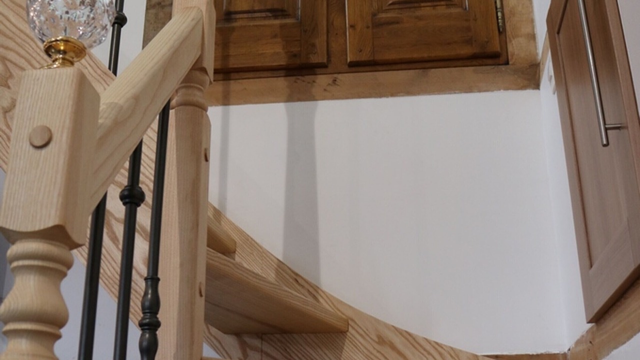 Photo of Others in Leval