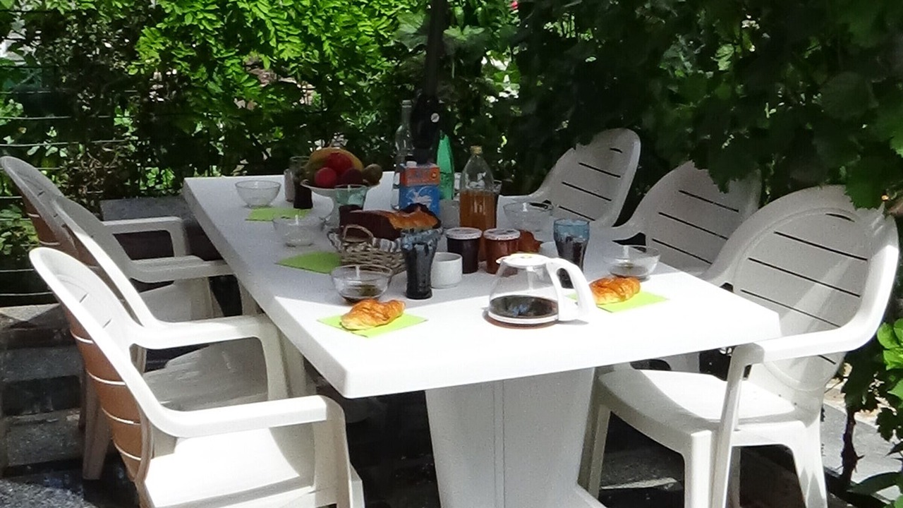 Photo of Outdoor in Leval