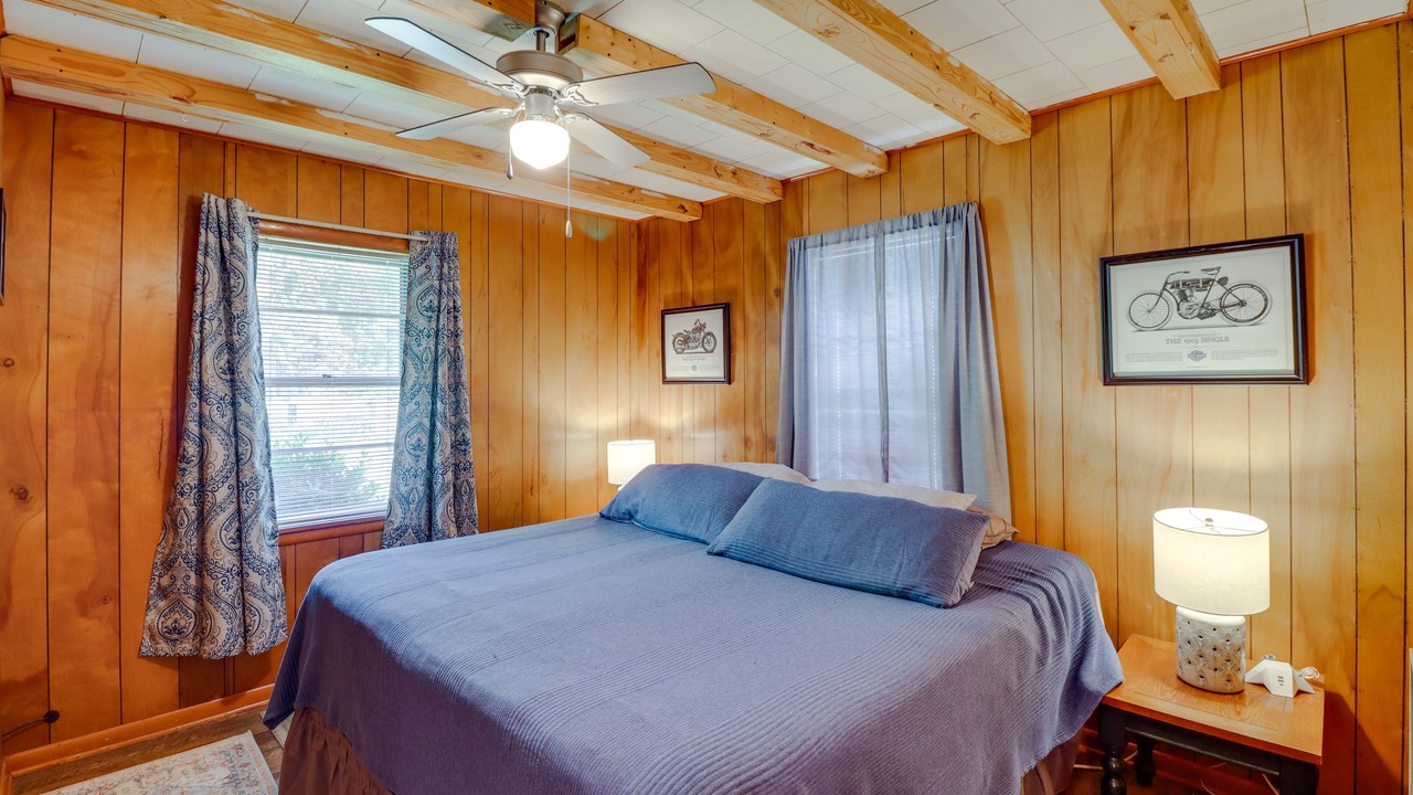 Photo of Bedroom in Tumbling Shoals