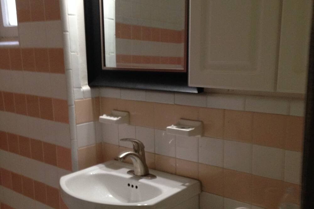 Photo of Bathroom in LaSalle