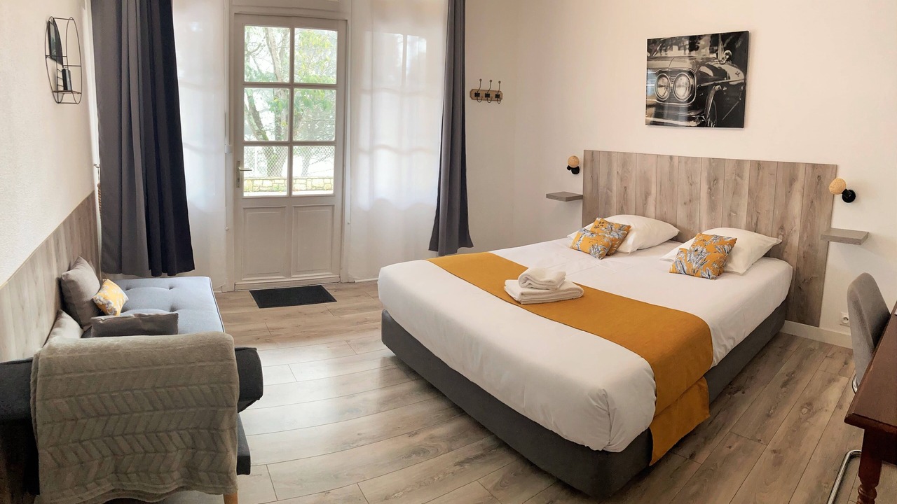 Photo of Bedroom in Clairac