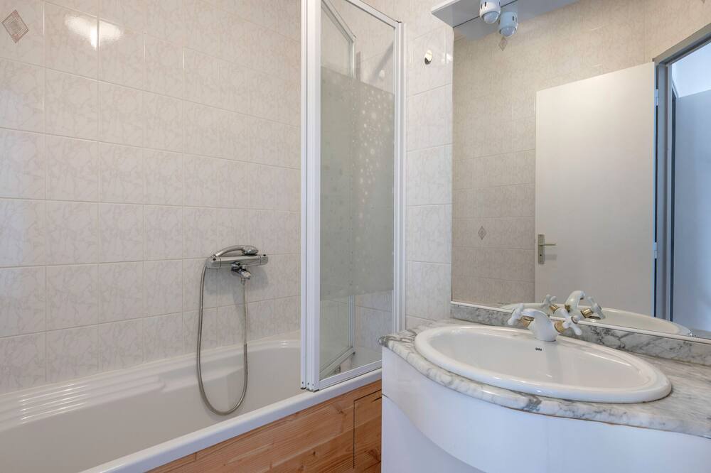 Photo of Bathroom in Prefailles