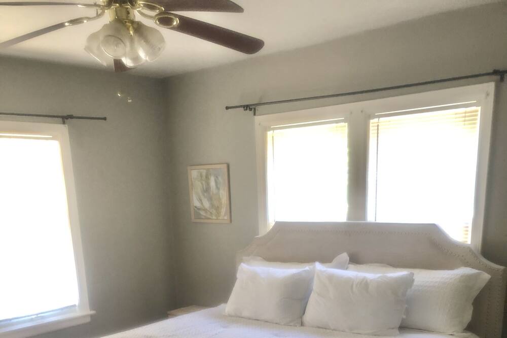 Photo of Bedroom in College Hill