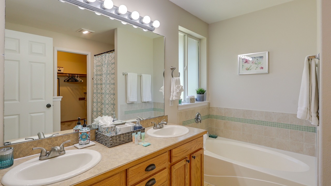 Photo of Others in McKenna