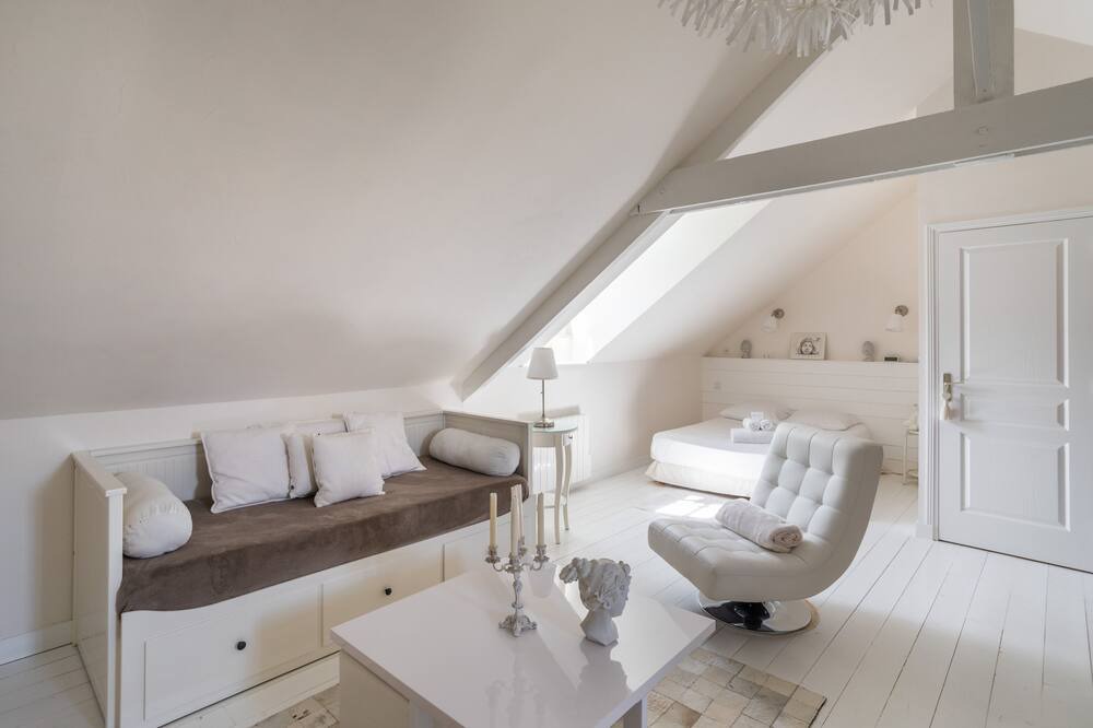 Photo of Livingroom in Saint-Meloir-des-Ondes