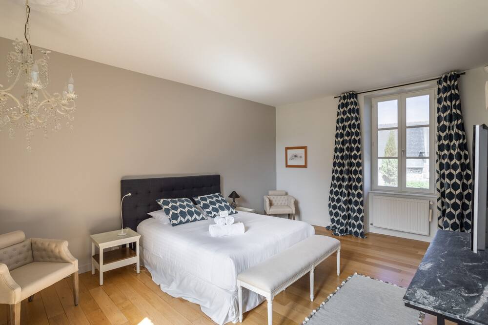 Photo of Bedroom in Saint-Meloir-des-Ondes
