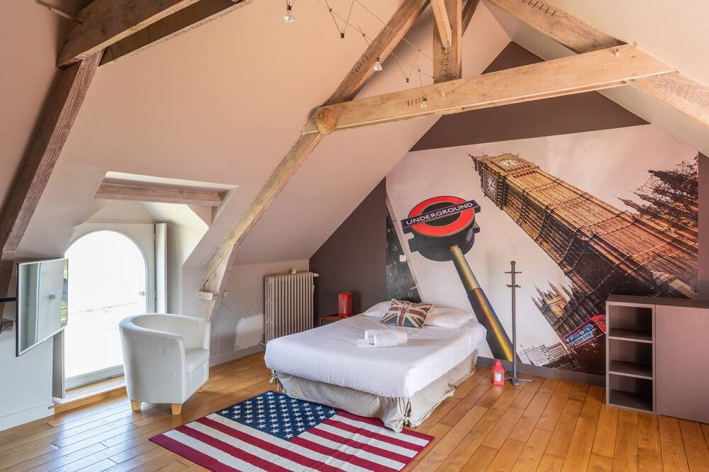 Photo of Bedroom in Saint-Meloir-des-Ondes