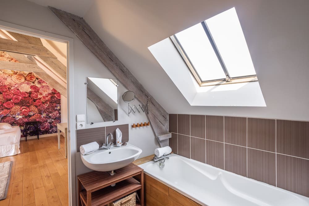 Photo of Bathroom in Saint-Meloir-des-Ondes
