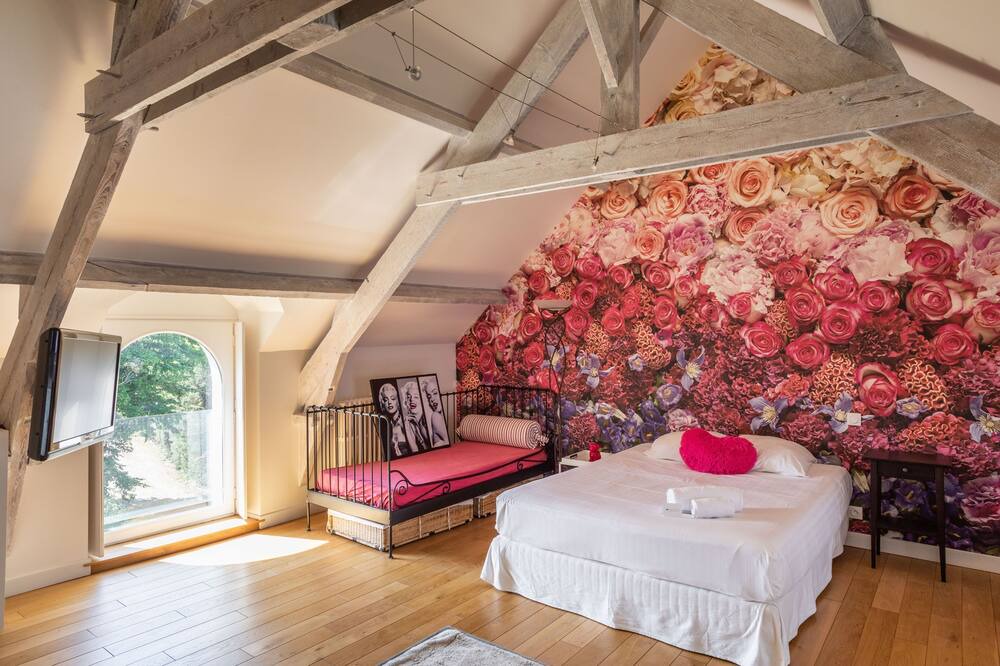 Photo of Bedroom in Saint-Meloir-des-Ondes