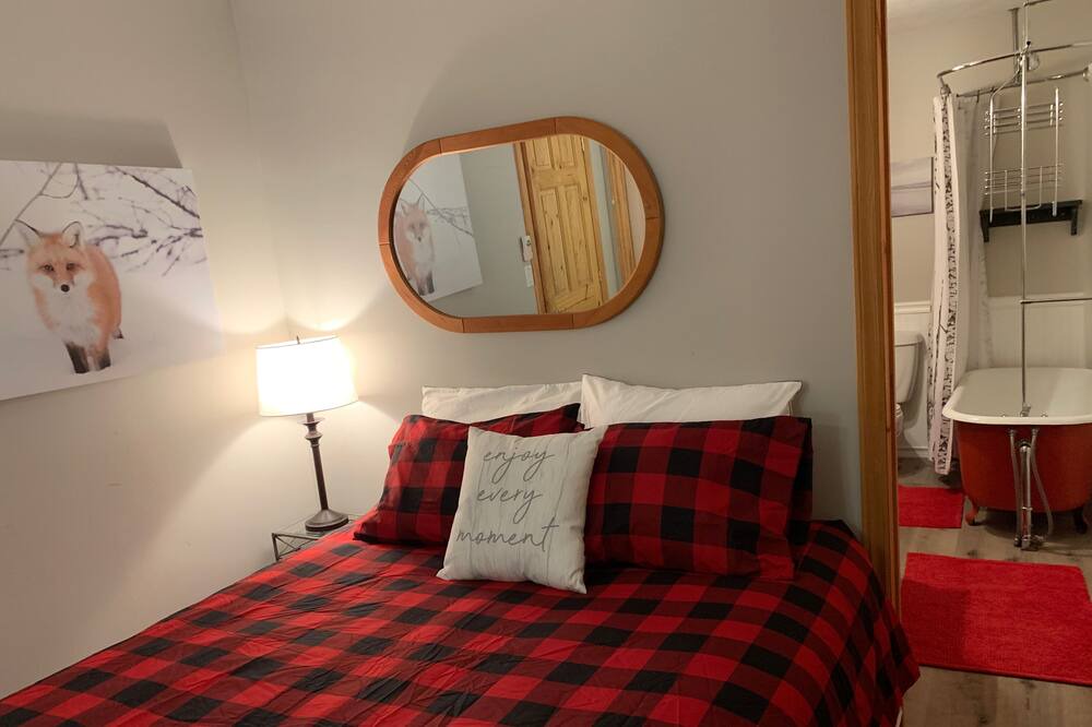 Photo of Bedroom in Dyer's Bay