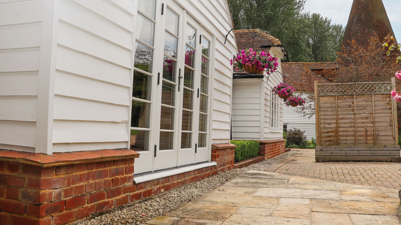 Photo of Outdoor in Five Oak Green