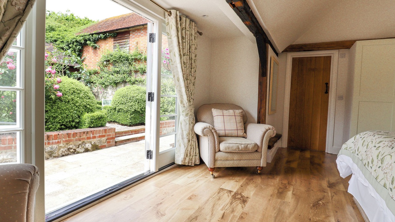 Photo of Others in Five Oak Green