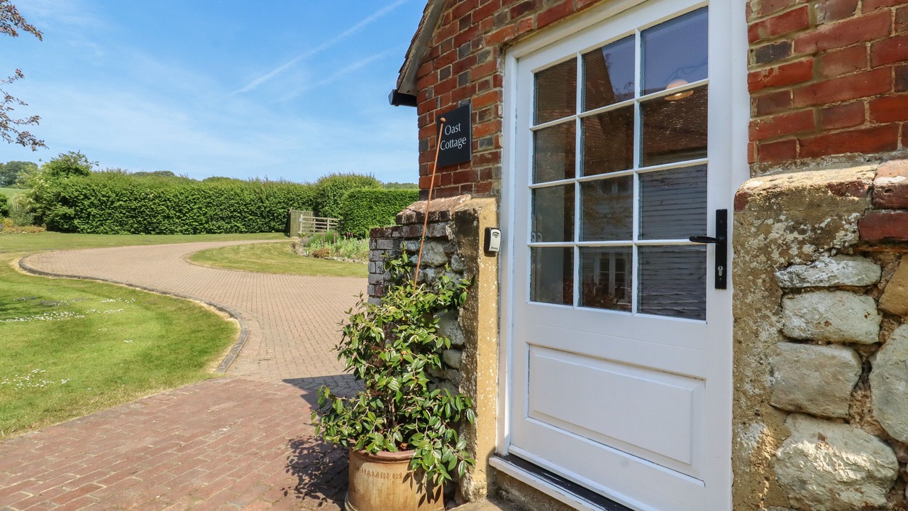 Photo of Others in Five Oak Green