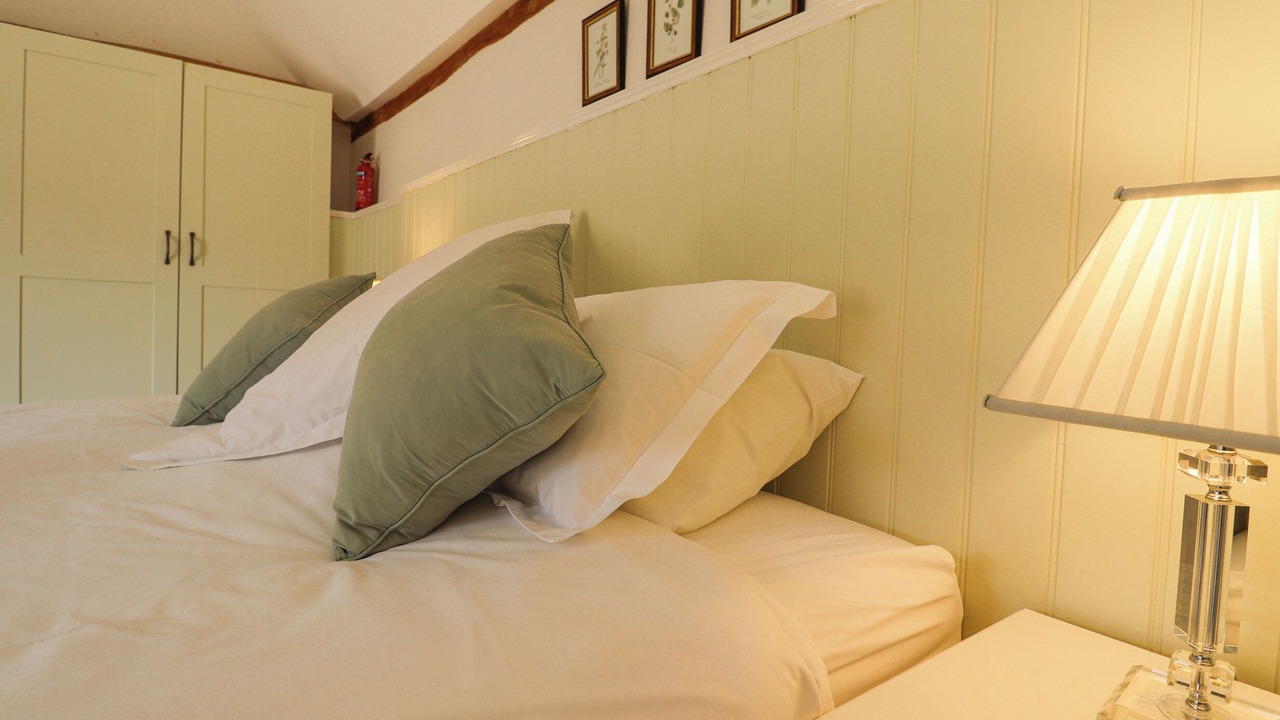 Photo of Others in Five Oak Green