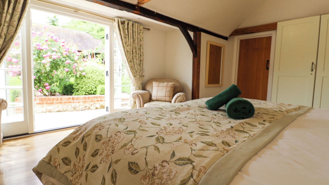 Photo of Others in Five Oak Green