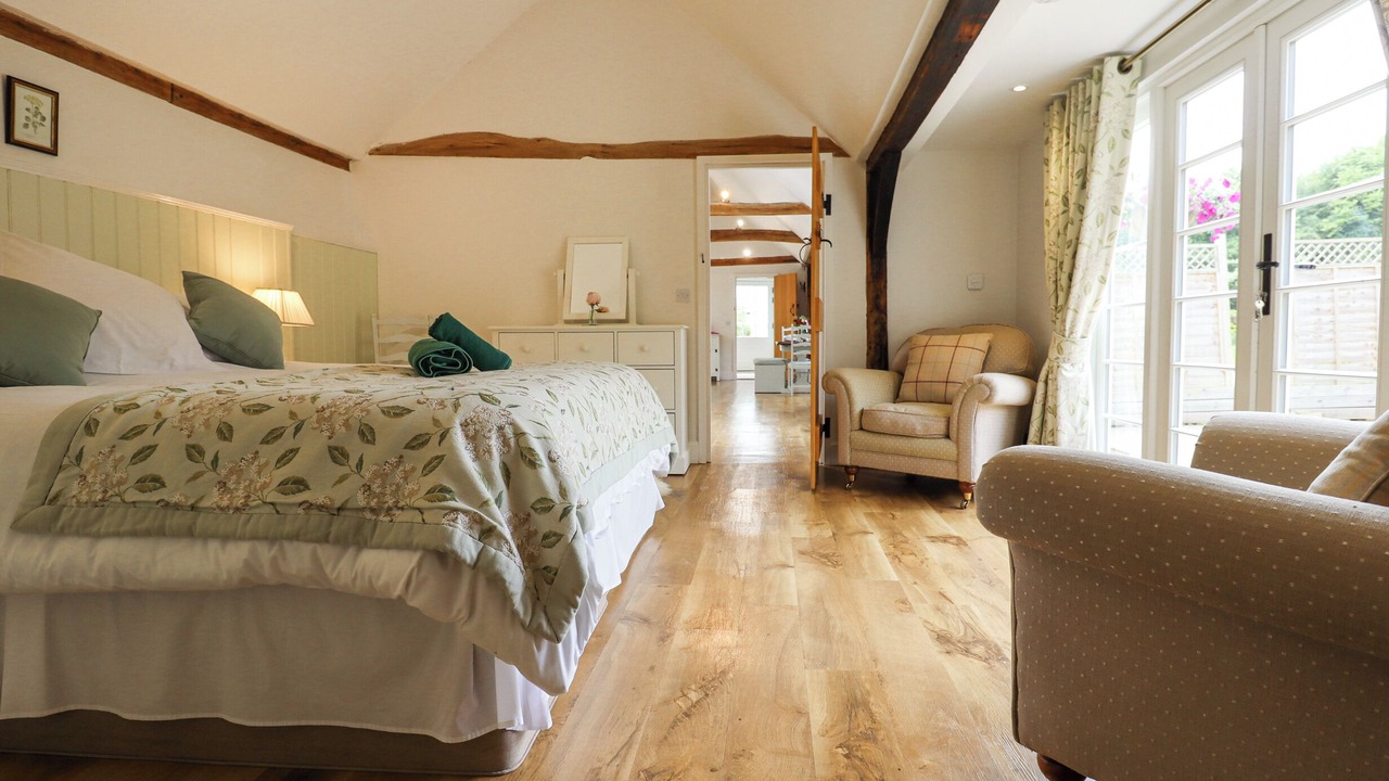 Photo of Others in Five Oak Green