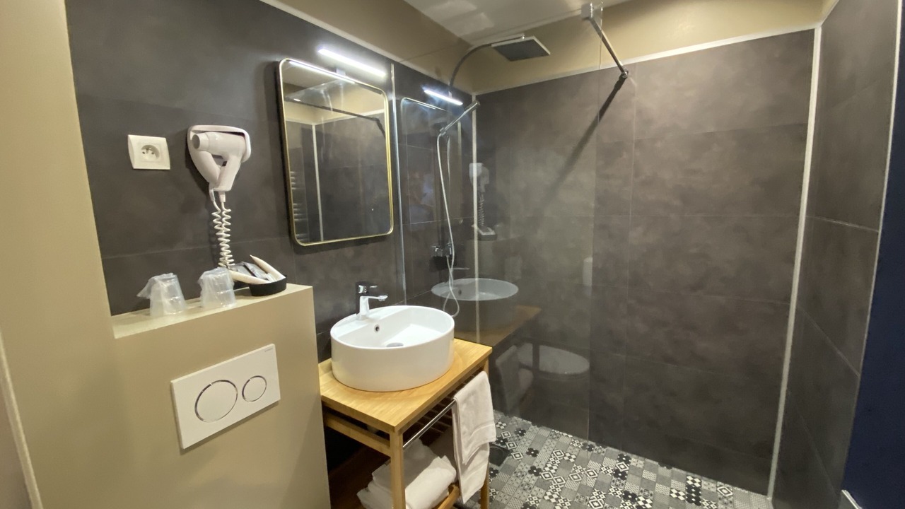 Photo of Bathroom in Beuzeville