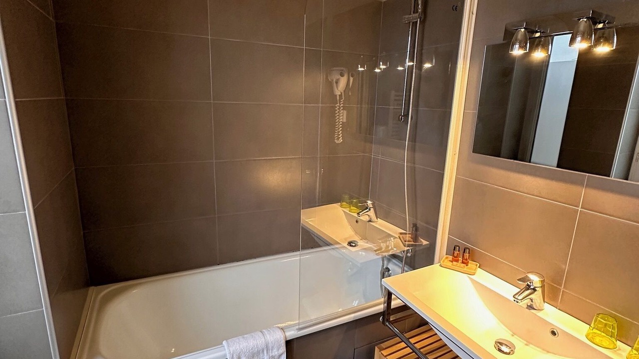 Photo of Bathroom in Beuzeville