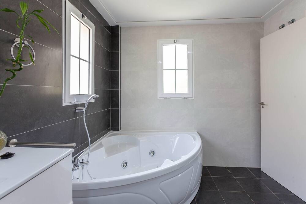 Photo of Bathroom in Aspe
