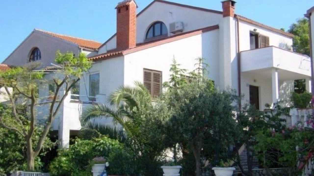 Photo of Outdoor in Cove Murtar