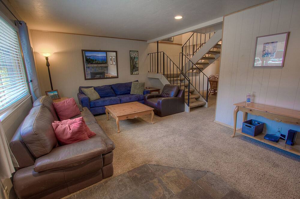 Photo of Livingroom in Lake Forest