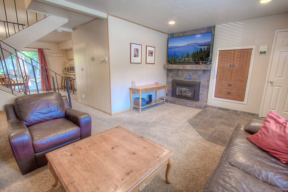 Photo of Livingroom in Lake Forest