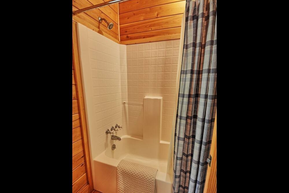 Photo of Bathroom in Warrensville