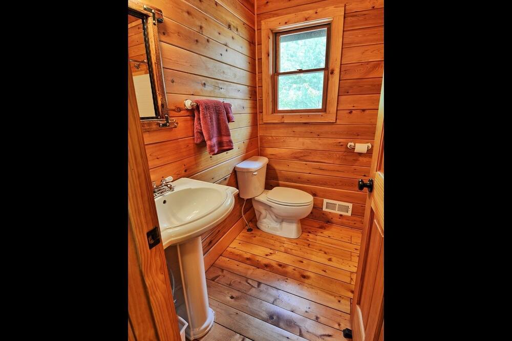 Photo of Bathroom in Warrensville