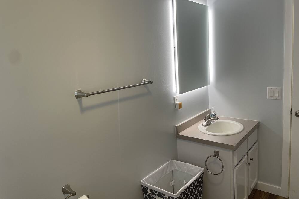 Photo of Bathroom in Mayfield