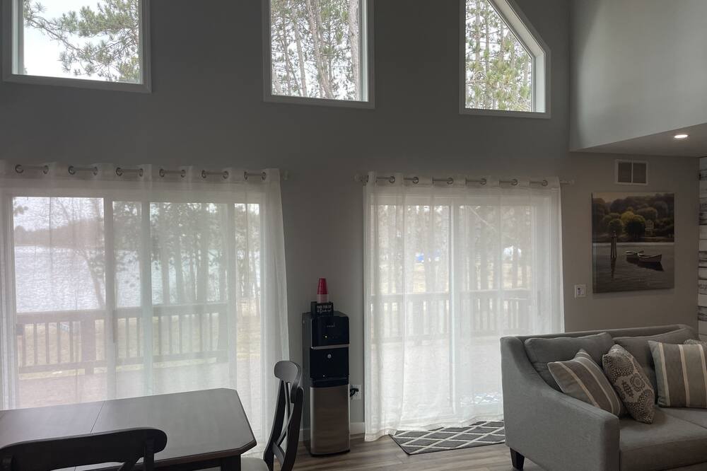 Photo of Livingroom in Mayfield
