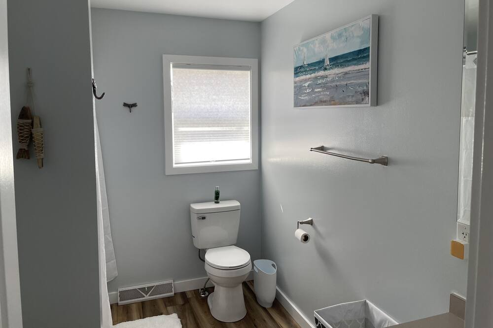 Photo of Bathroom in Mayfield