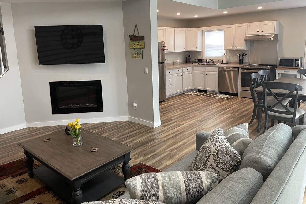Photo of Livingroom in Mayfield