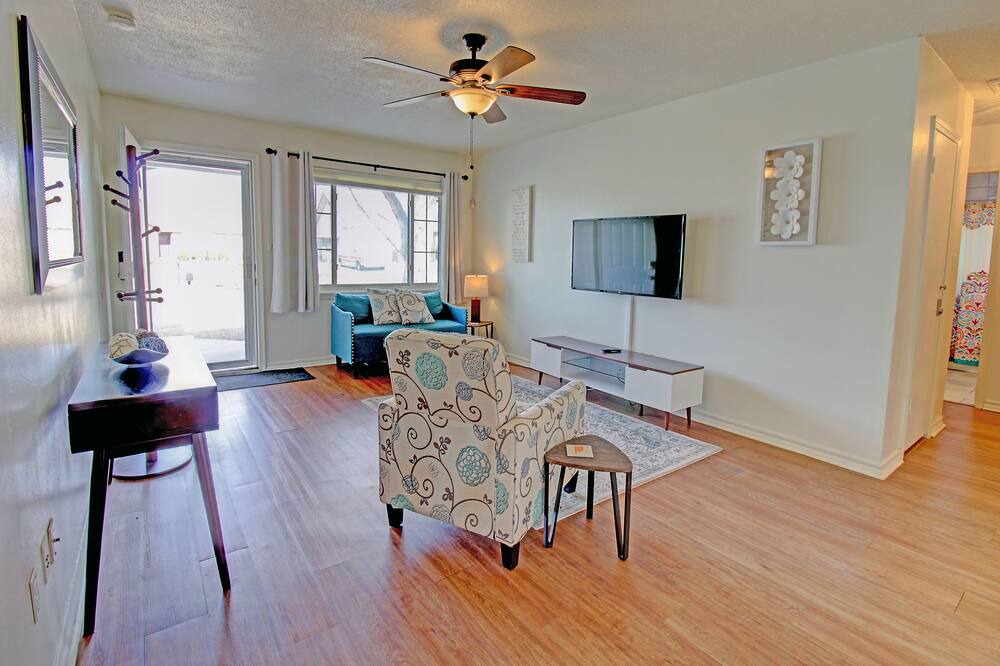 Photo of Livingroom in Tulsa