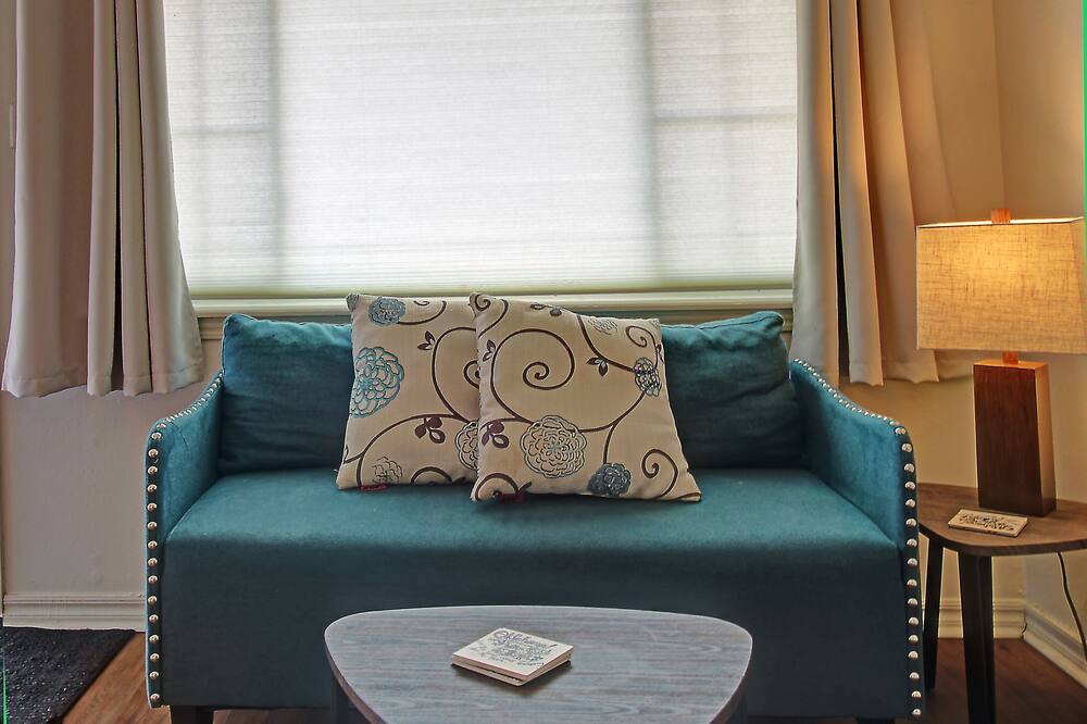 Photo of Livingroom in Tulsa