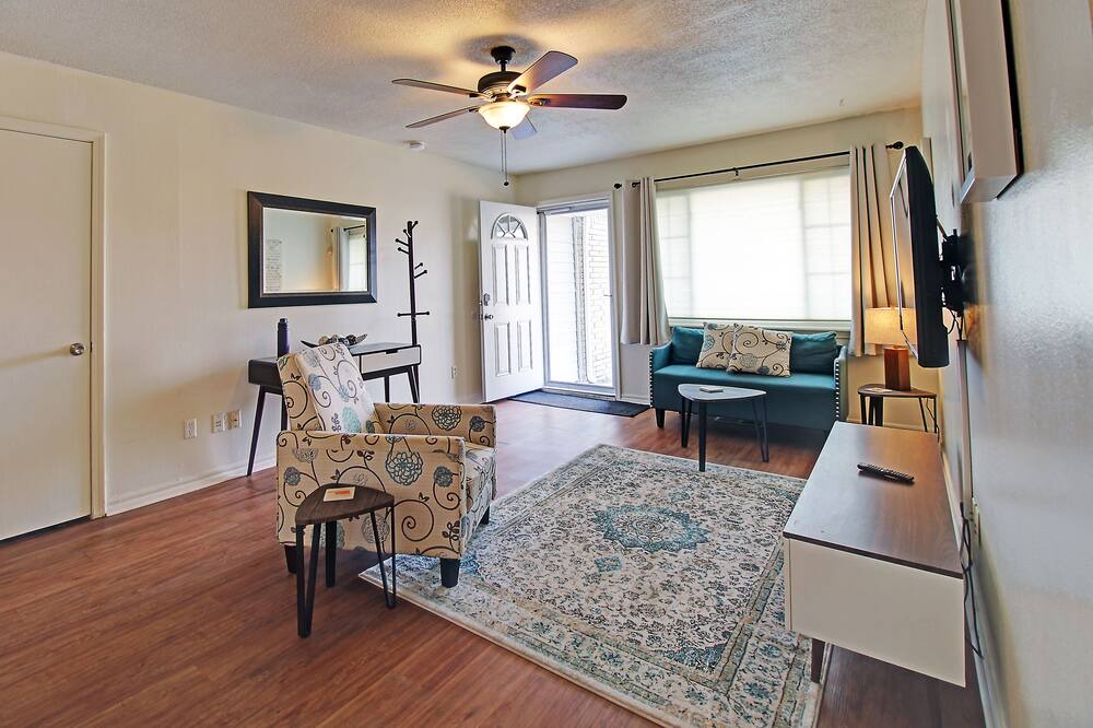 Photo of Livingroom in Tulsa