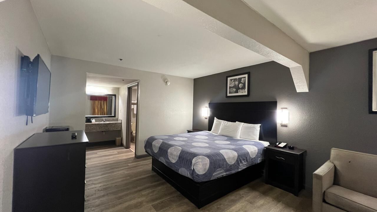 Photo of Others in Griffin