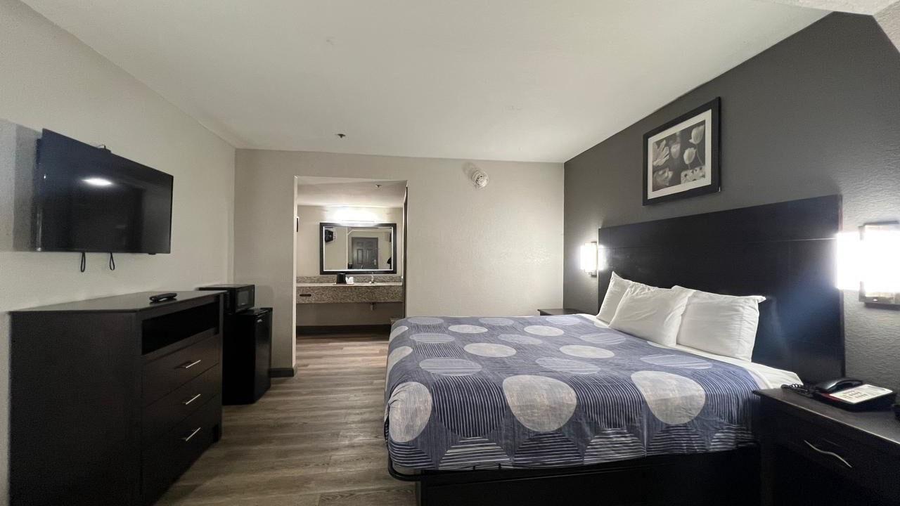 Photo of Others in Griffin