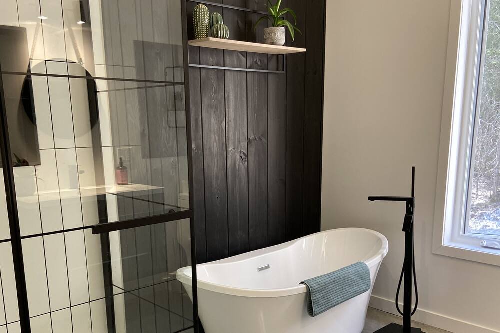 Photo of Bathroom in Notre-Dame-de-la-Merci