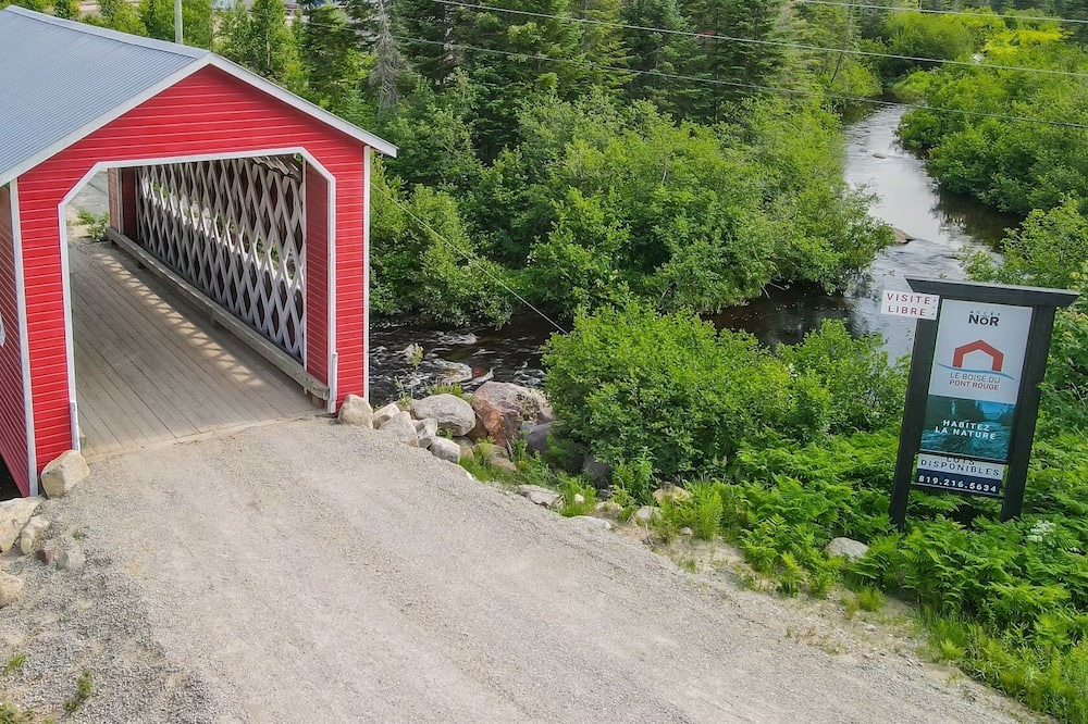 Photo of Outdoor in Notre-Dame-de-la-Merci