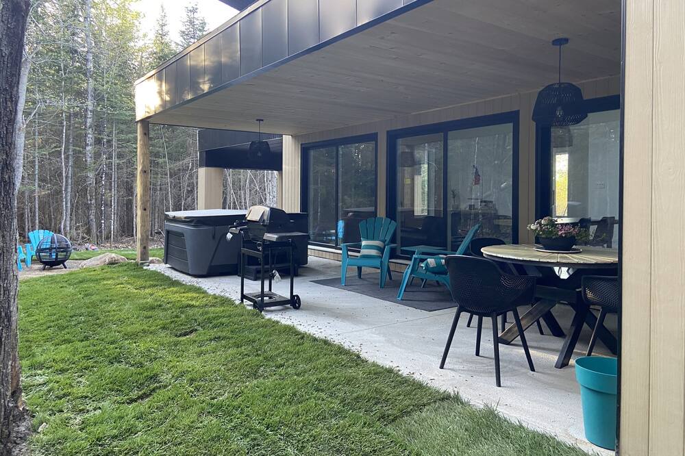 Photo of Patio Balcony in Notre-Dame-de-la-Merci