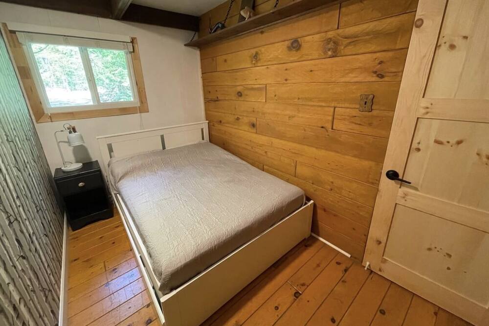 Photo of Bedroom in Irondale