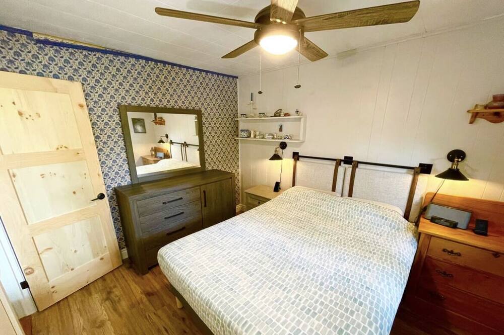 Photo of Bedroom in Irondale