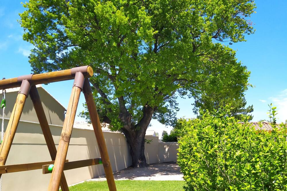 Photo of Outdoor in Camaret-sur-Aigues