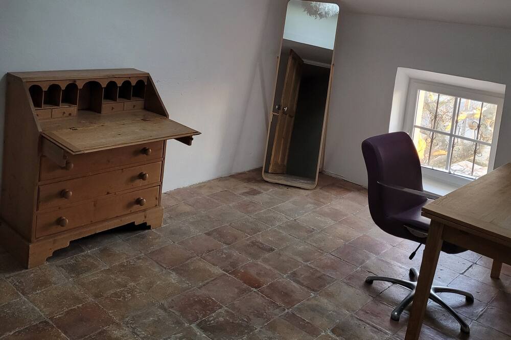 Photo of Livingroom in Camaret-sur-Aigues