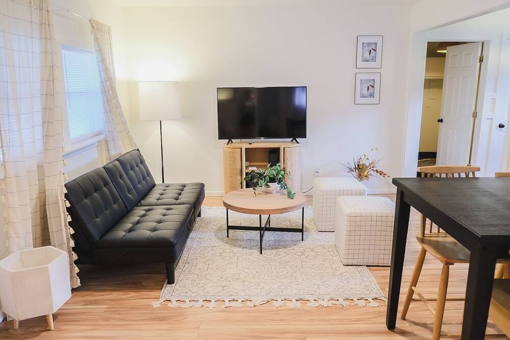 Photo of Livingroom in Tulsa