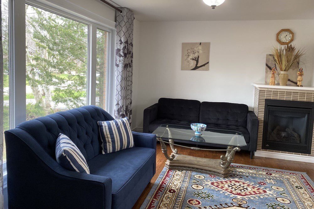 Photo of Livingroom in Lagoon City