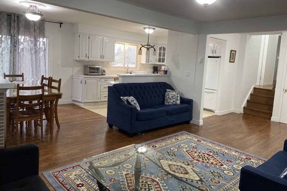 Photo of Livingroom in Lagoon City