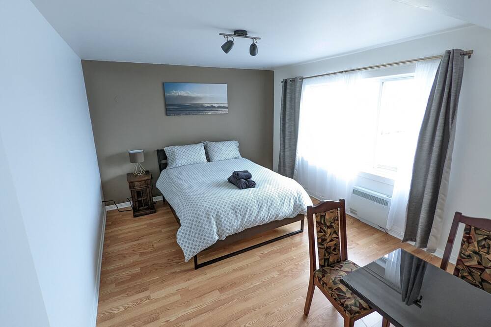 Photo of Bedroom in Pont-Viau