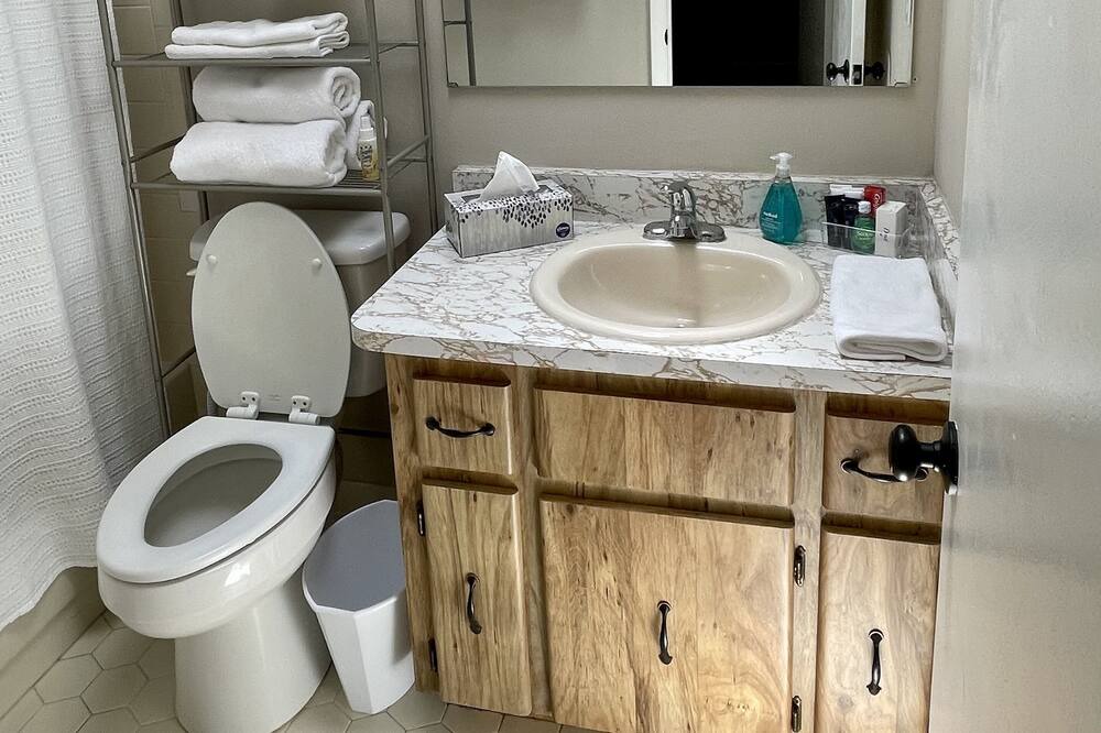 Photo of Bathroom in Sun 'N Lake