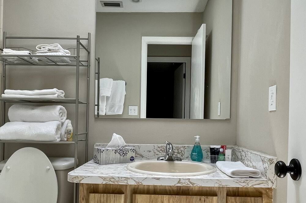 Photo of Bathroom in Sun 'N Lake